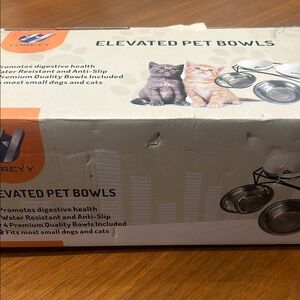 Forey Elevated Pet Bowls - Silver